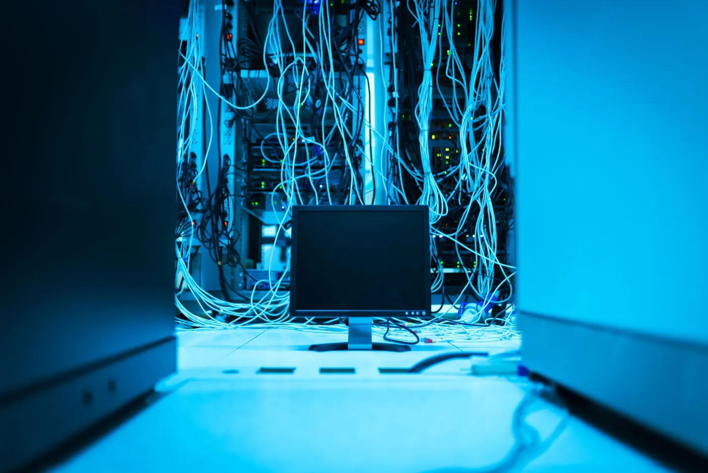 Baie de serveurs, source des fichiers de logs analysés en SEO
