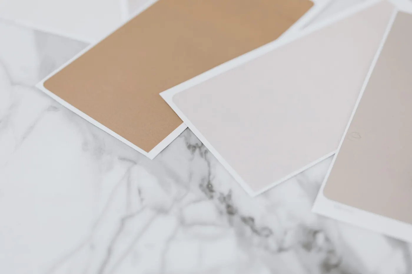 Palette de couleurs et maquette, matière du travail de mise en forme d'une page