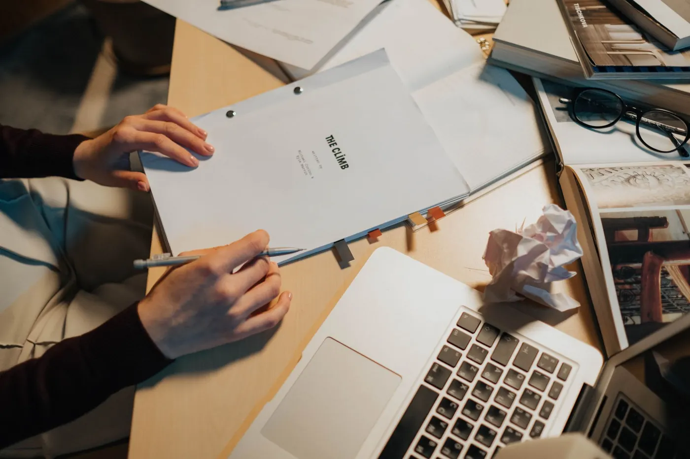 Rédaction d'un contenu sur un ordinateur portable